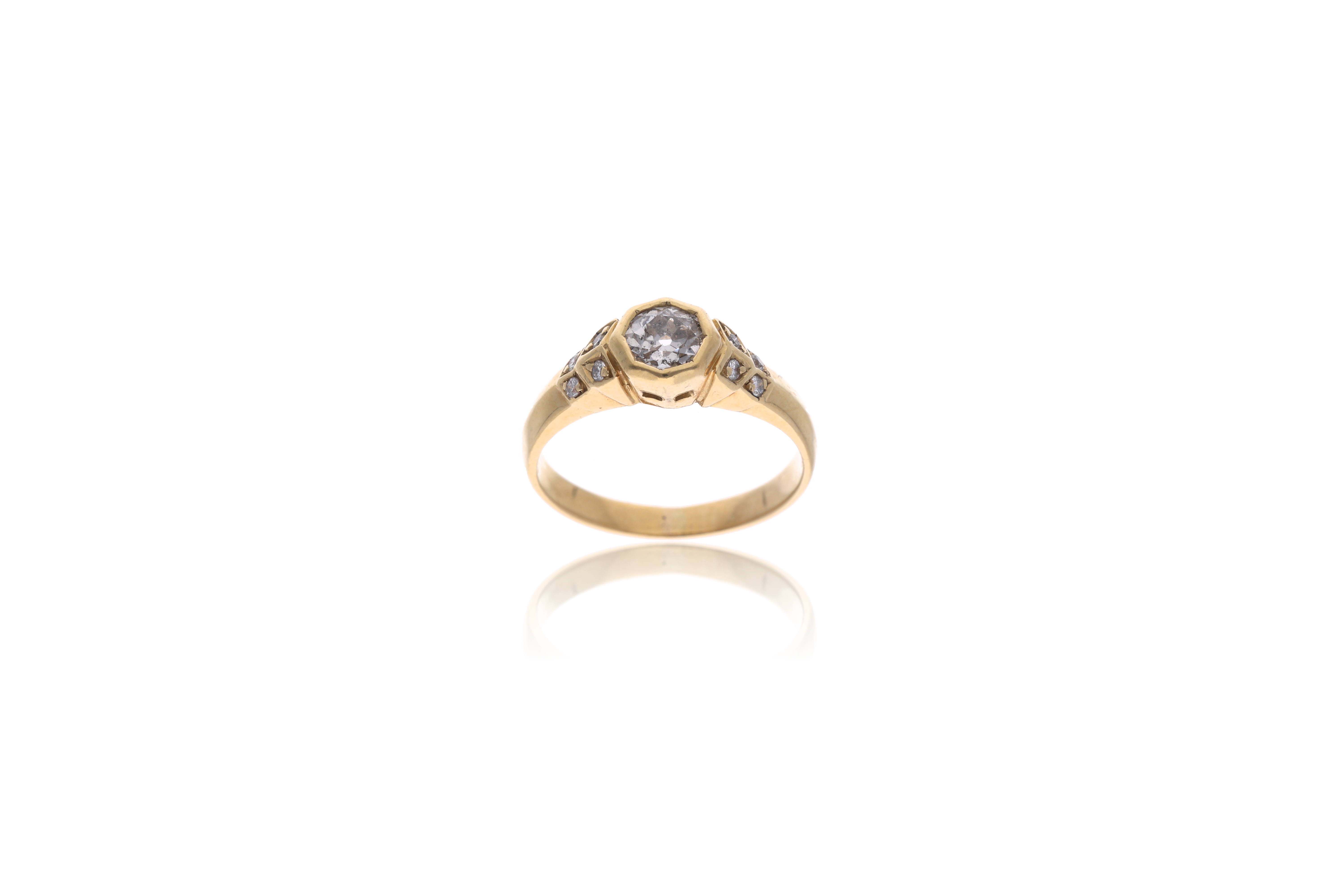 Anello in oro, con diamanti - Asta Preziosi