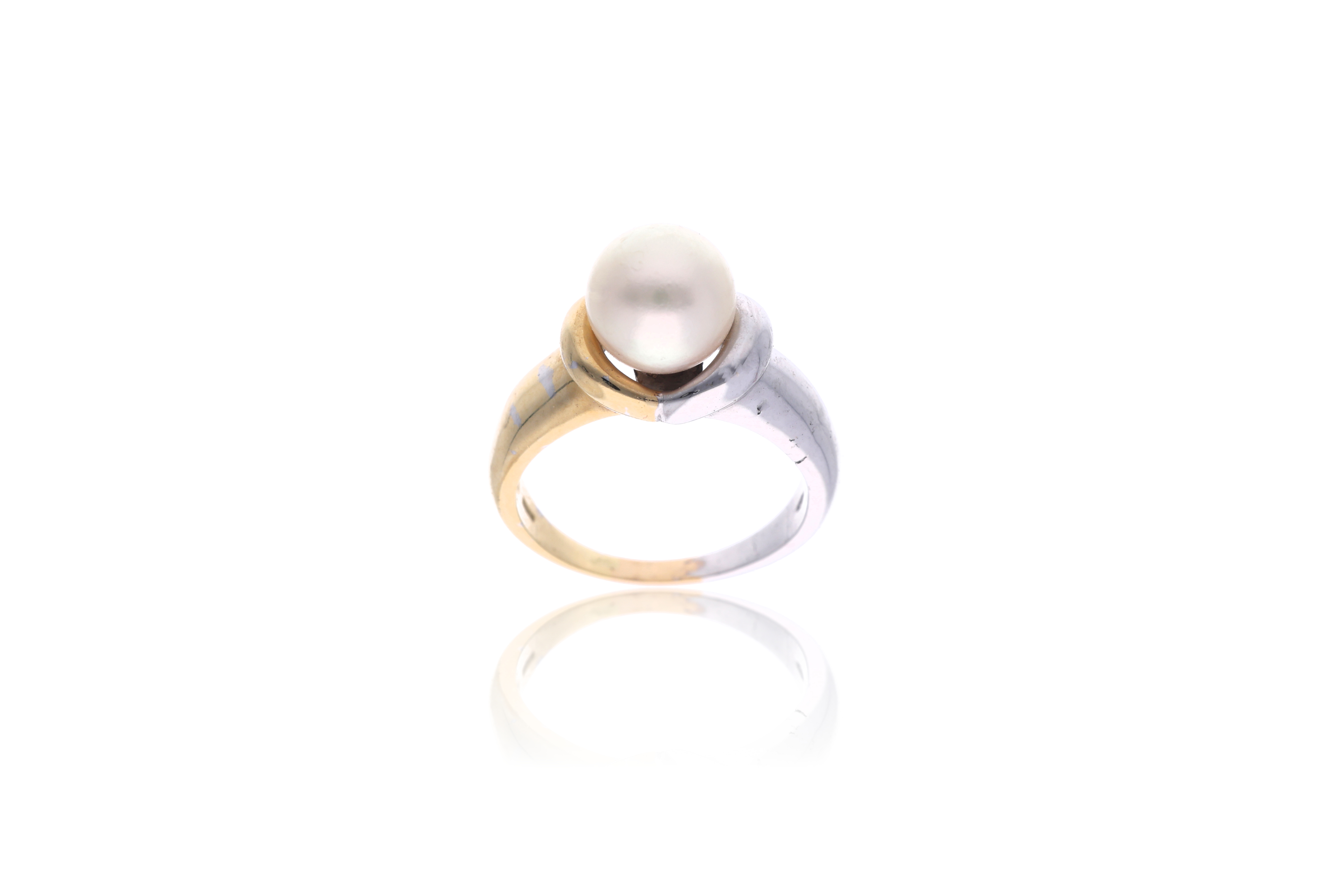 Anello in oro con perla - Asta Preziosi