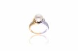 Anello in oro con perla - Asta Preziosi