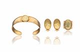Bracciale, anello, 2 orecchini in oro - Asta Preziosi Bracciale, anello, 2 orecchini in oro - Asta Preziosi