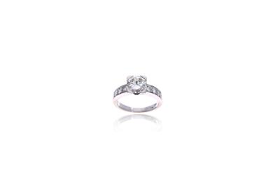 Anello con diamanti - Asta Preziosi