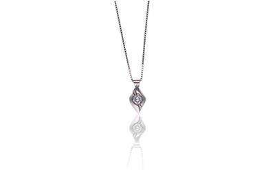 Collana, ciondolo con diamante - Asta Preziosi