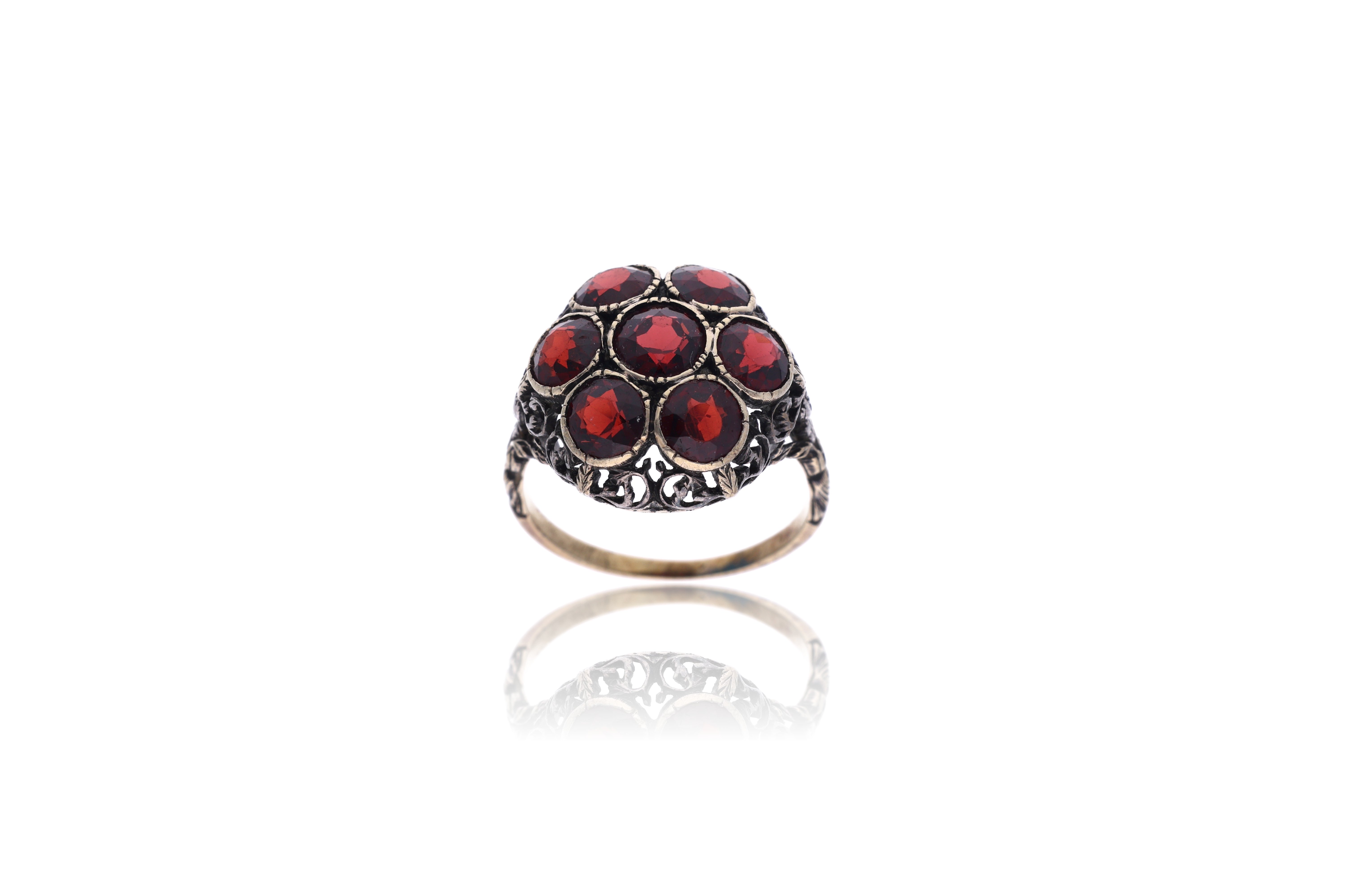 Anello con granati - Asta Preziosi
