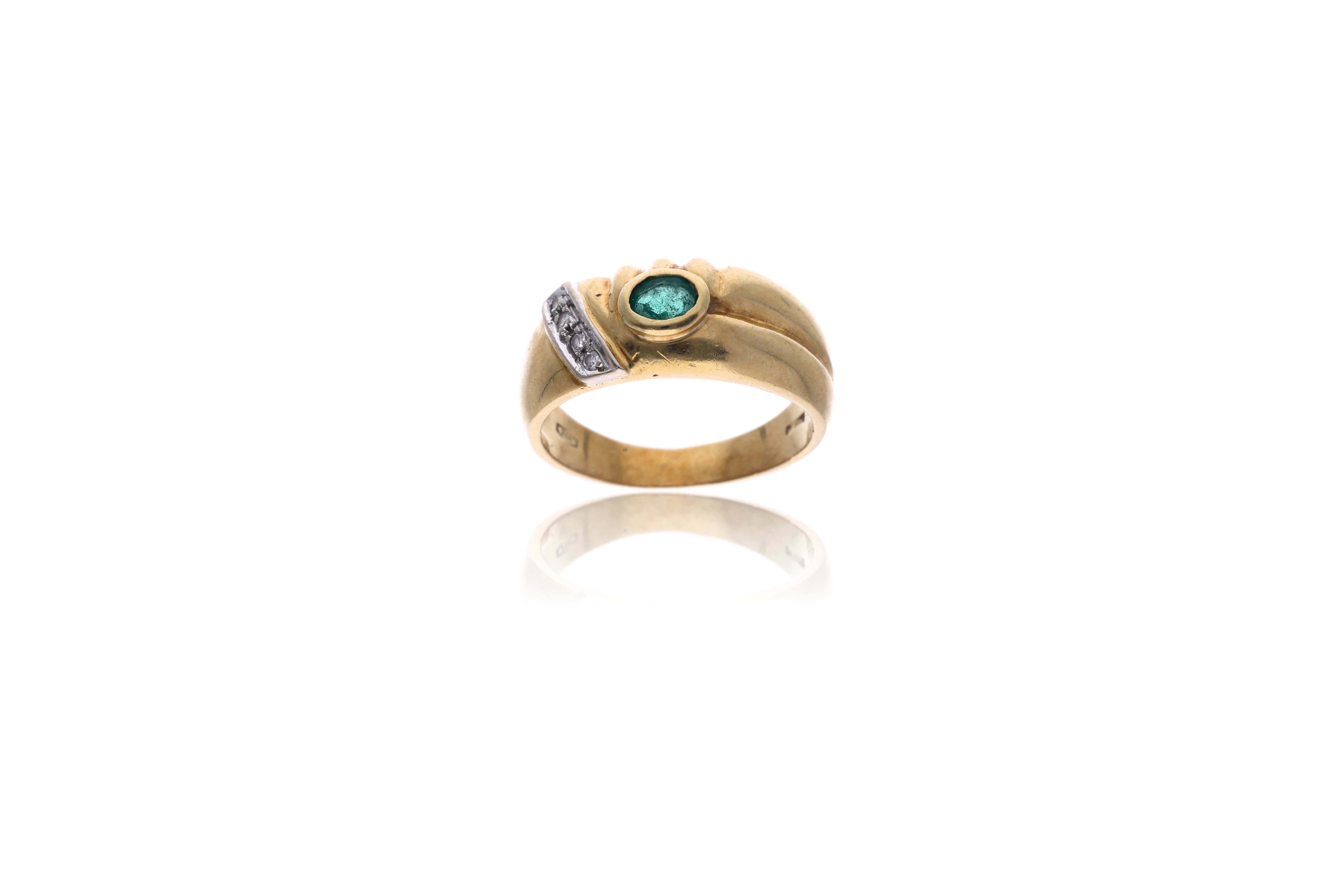 Anello in oro, diamanti e smeraldo - Asta Preziosi