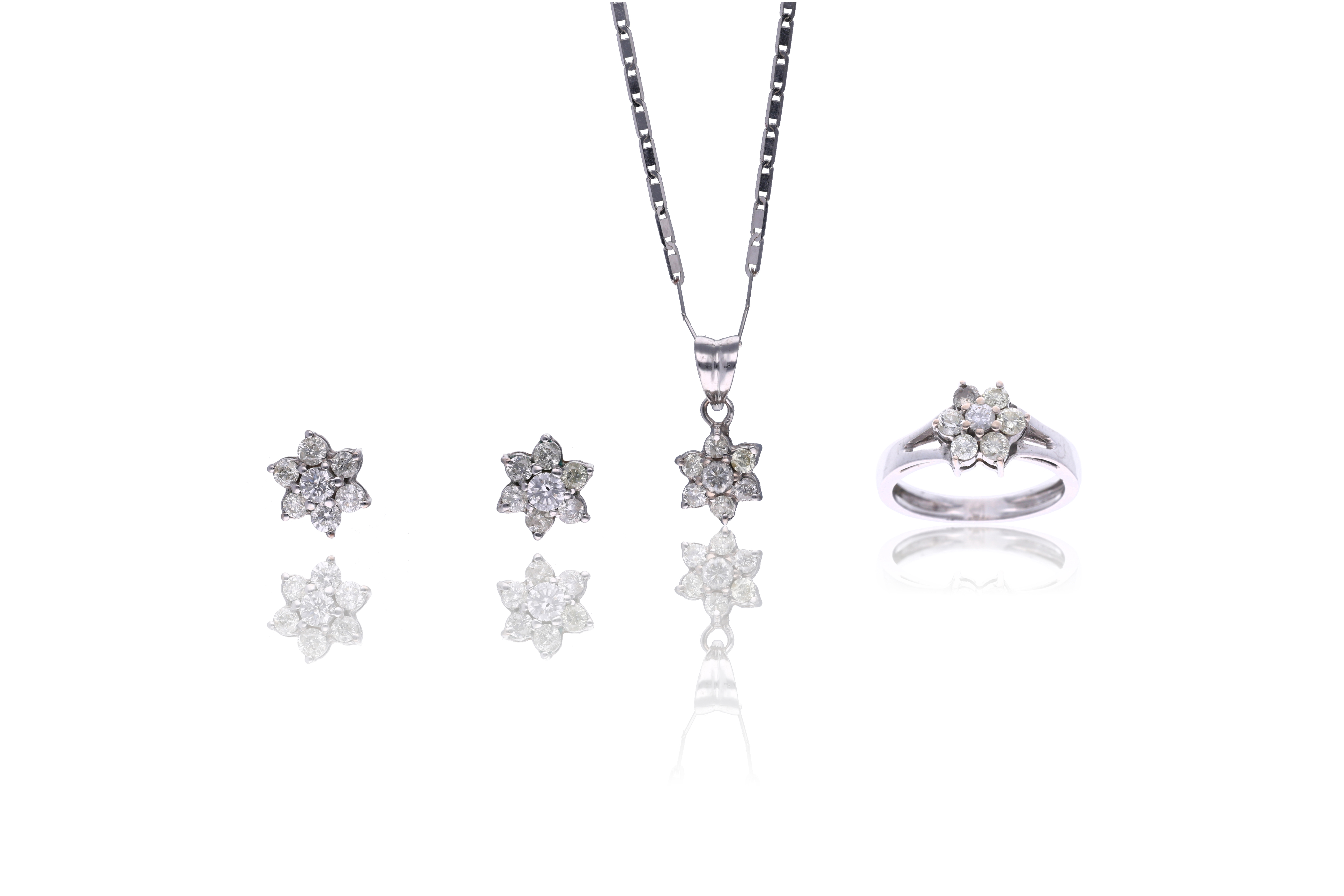 Demi parure composta da collana, ciondolo, anello e paio di orecchini con diamant - Asta Preziosi