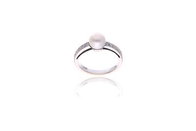 Anello con diamanti e perla - Asta Preziosi Anello con diamanti e perla - Asta Preziosi