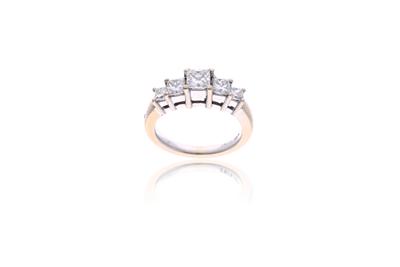 Anello in oro con diamanti - Asta Preziosi Anello in oro con diamanti - Asta Preziosi