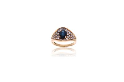 Anello in oro, con diamanti e zaffiro - Asta Preziosi Anello in oro, con diamanti e zaffiro - Asta Preziosi