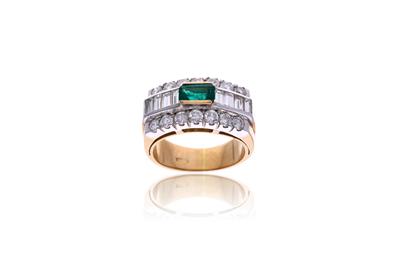 Anello in oro diamanti e smeraldo - Asta Preziosi Anello in oro diamanti e smeraldo - Asta Preziosi