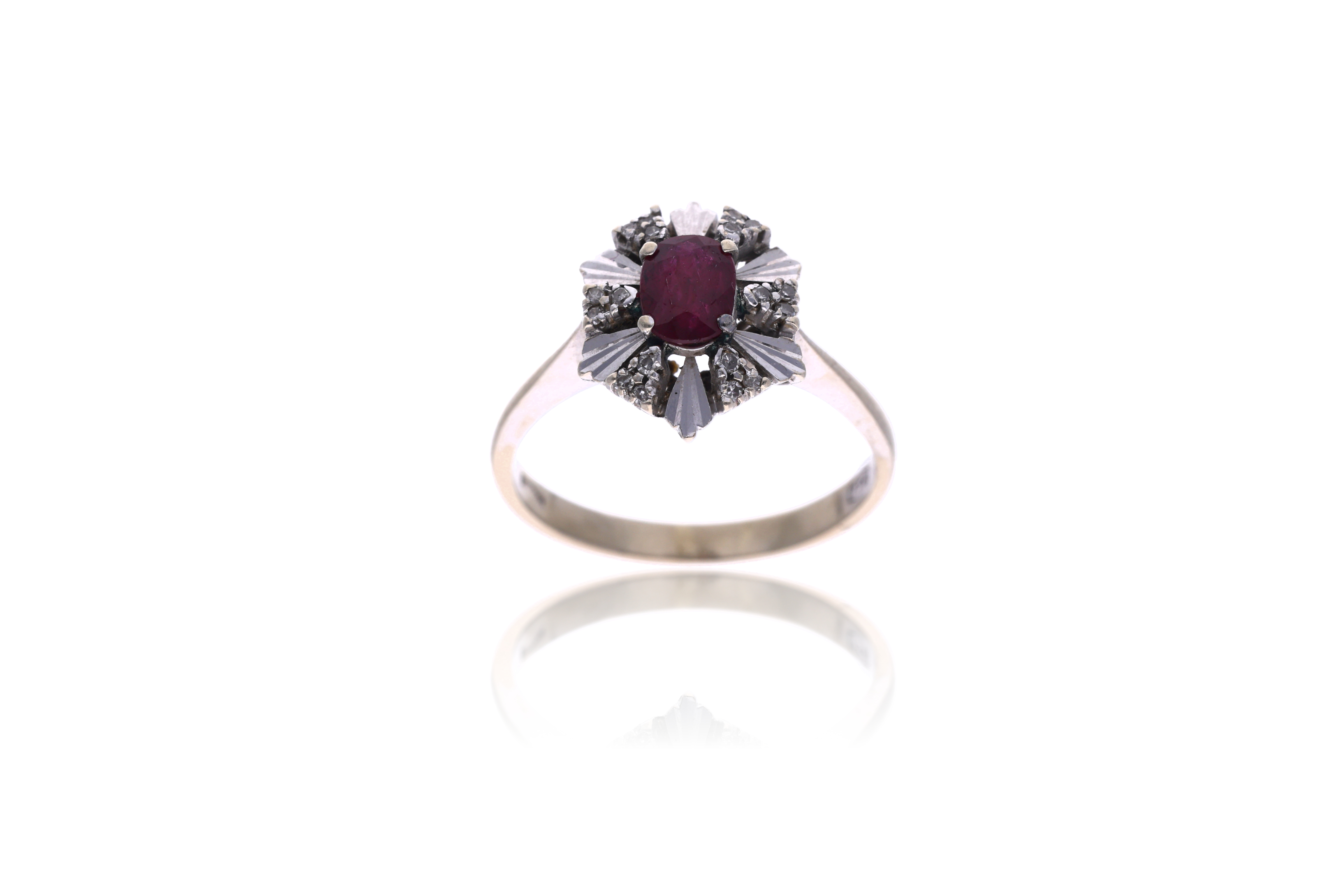Anello con rubino e diamanti - Asta Preziosi