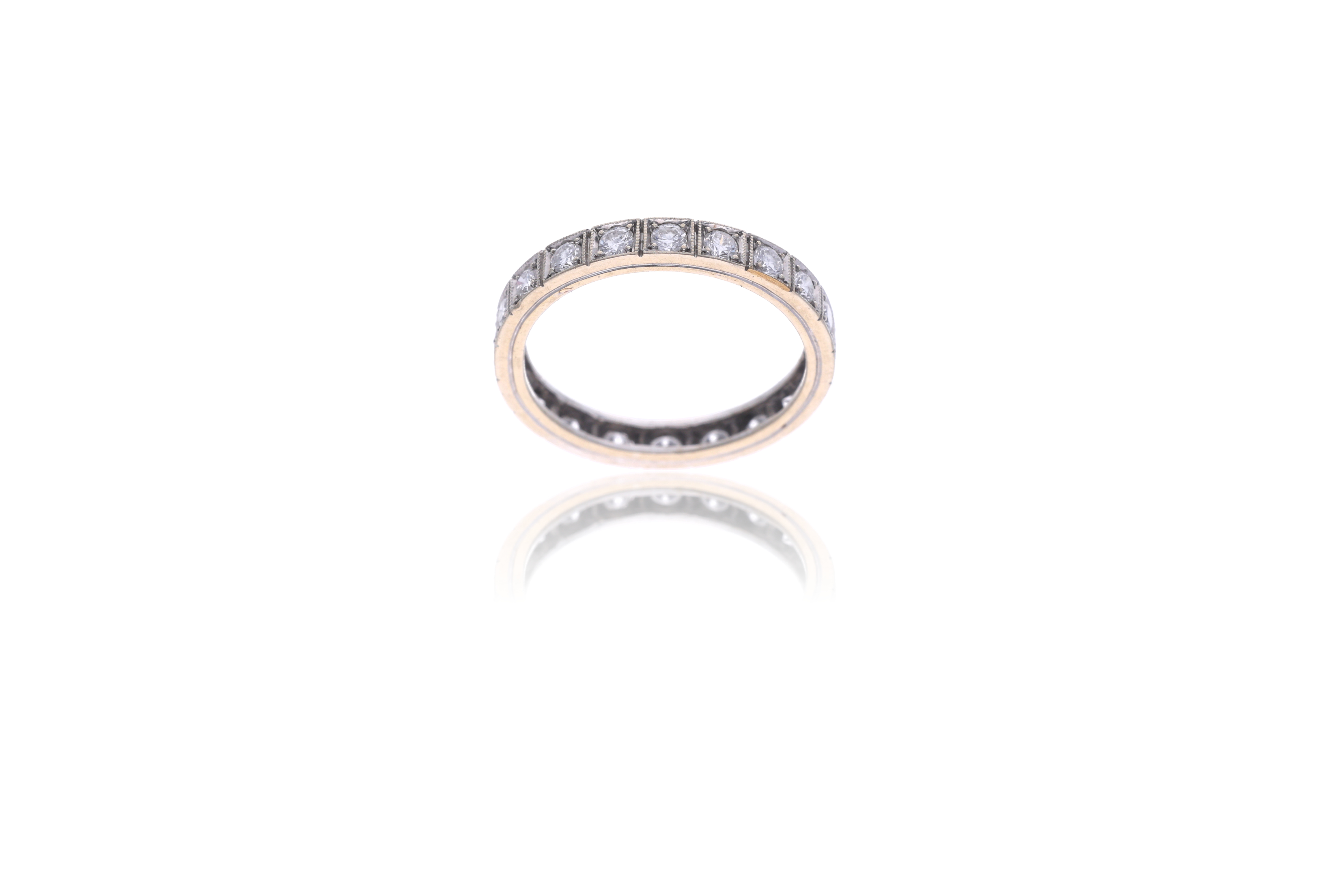 Anello in oro, con diamanti - Asta Preziosi