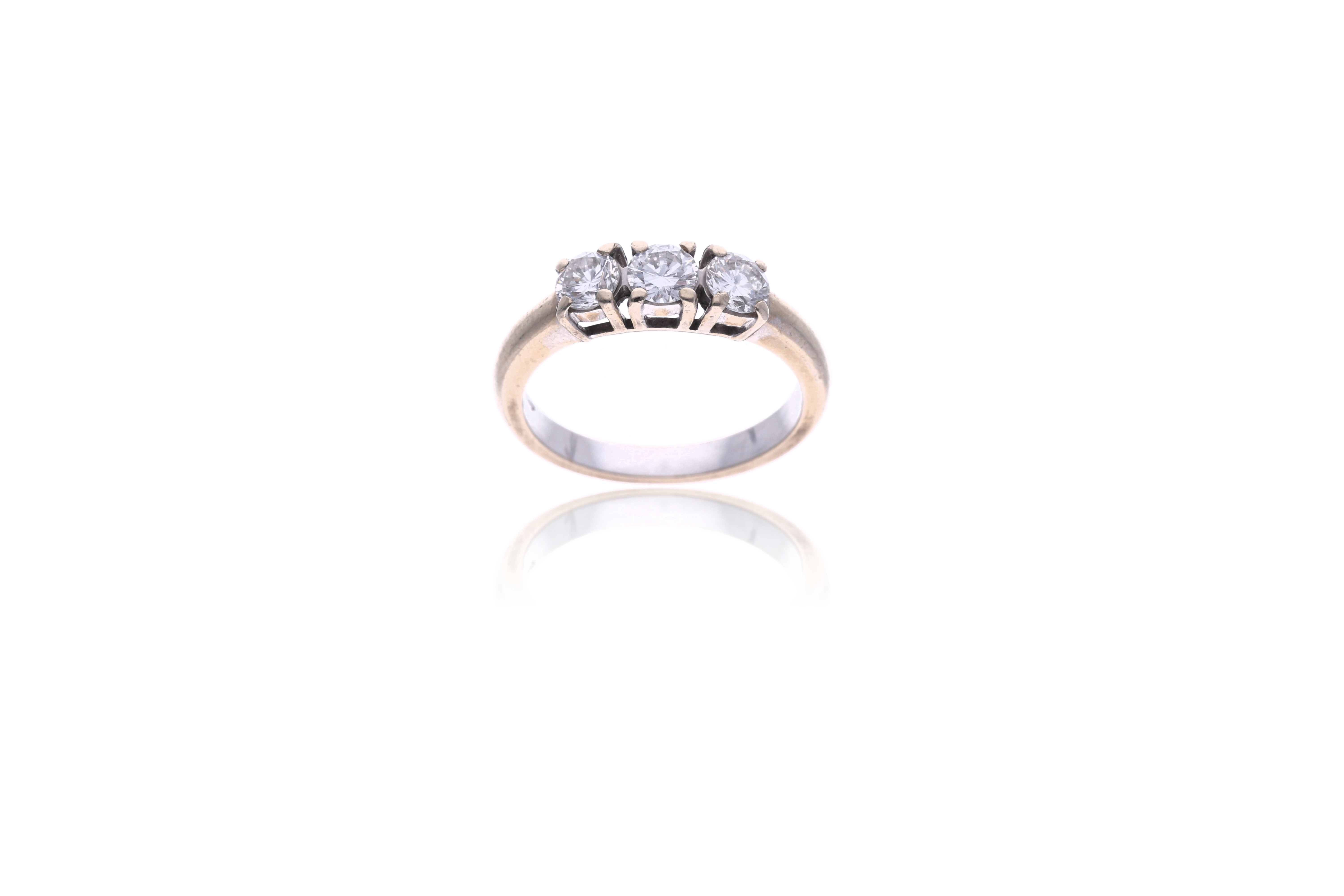 Anello in oro, con diamanti - Asta Preziosi