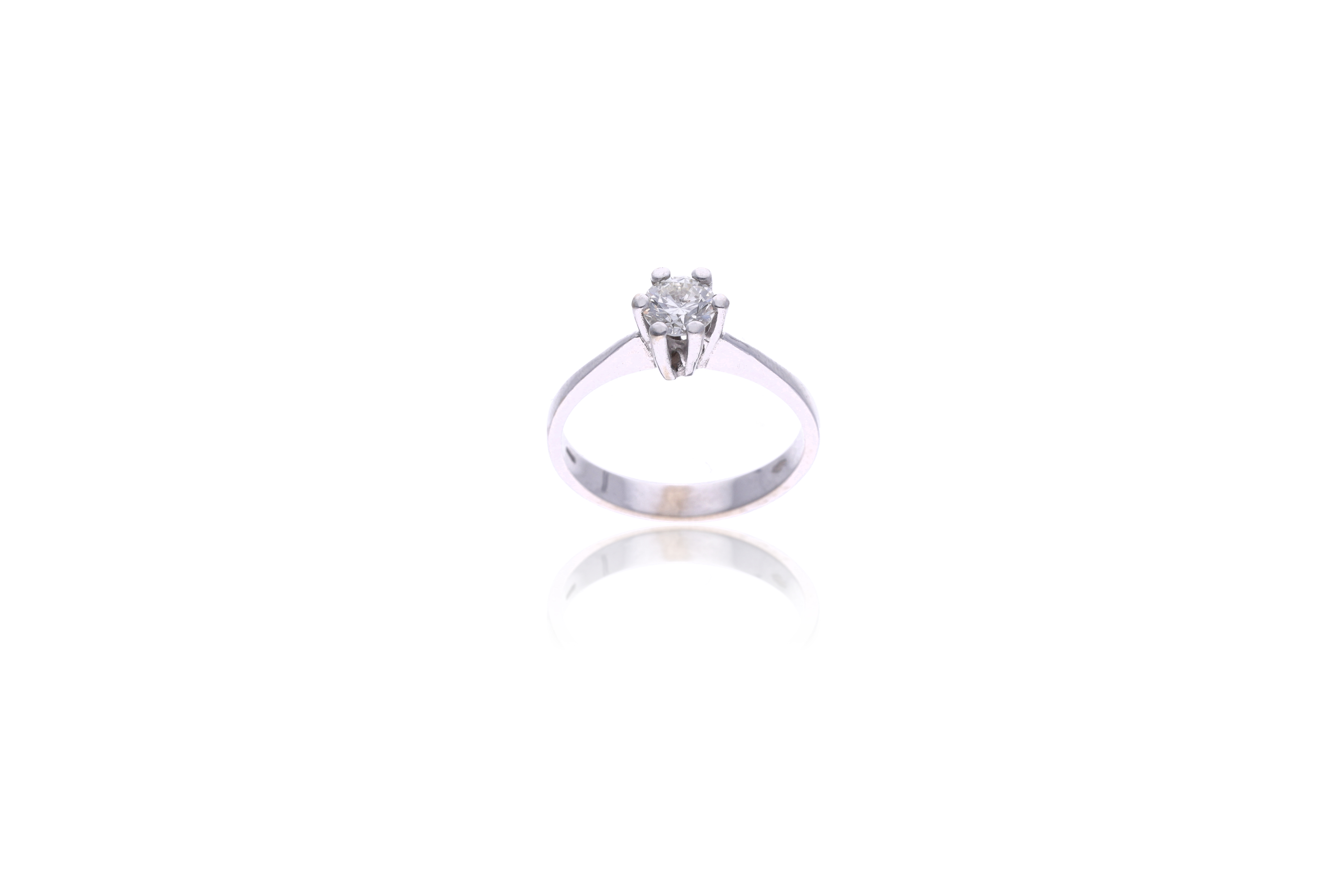Anello solitario con diamante - Asta Preziosi