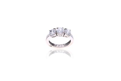 Anello con pietre - Asta Preziosi