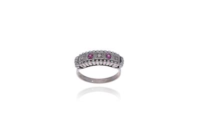 Anello con diamanti e rubini - Asta Preziosi Anello con diamanti e rubini - Asta Preziosi