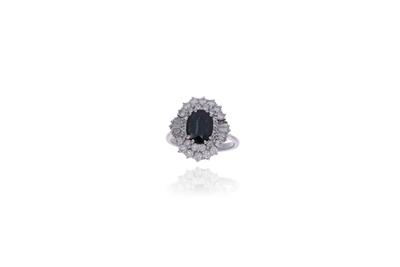 Anello con zaffiro e diamanti - Asta Preziosi Anello con zaffiro e diamanti - Asta Preziosi