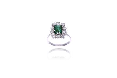 Anello con smeraldo e diamanti - Asta Preziosi