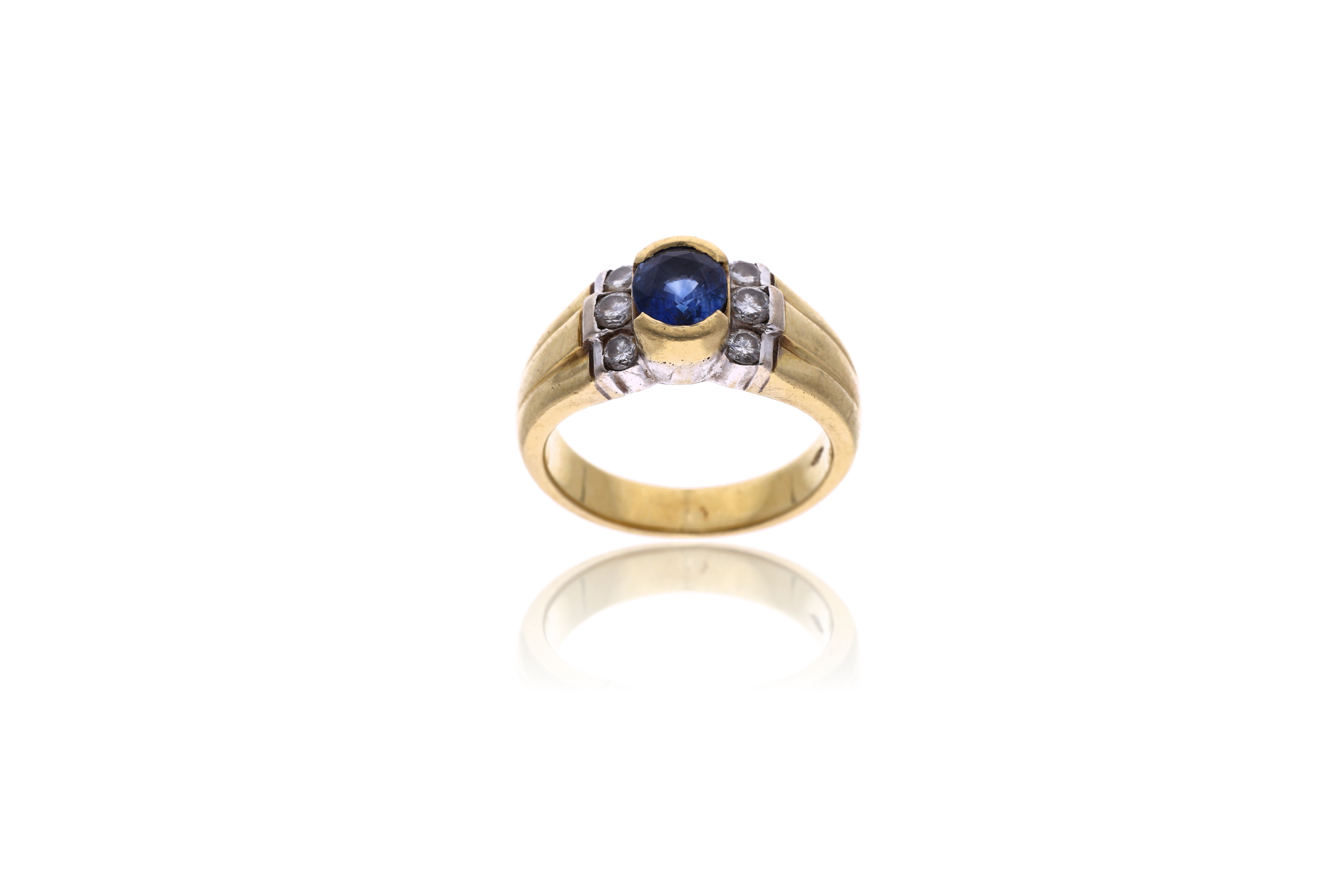 Anello con diamanti e zaffiro - Asta Preziosi