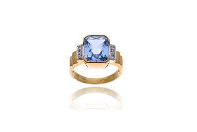 Anello con diamanti e pietra - Asta Preziosi Anello con diamanti e pietra - Asta Preziosi