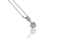 Collana con ciondolo in oro - Asta Preziosi Collana con ciondolo in oro - Asta Preziosi