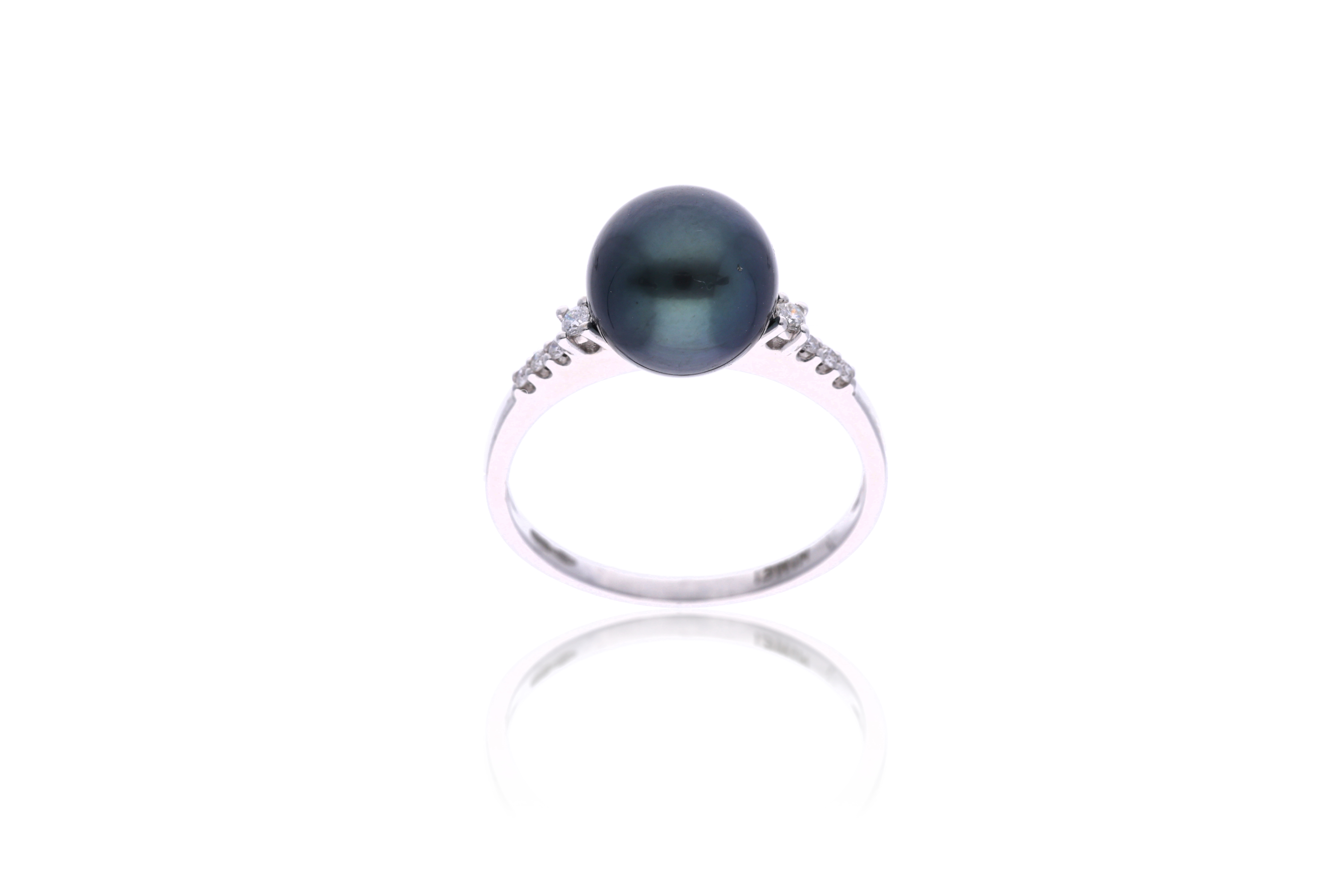 Anello con diamanti e perla Tahiti - Asta Preziosi