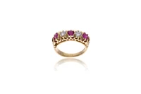 Anello con rubini e diamanti - Asta Preziosi Anello con rubini e diamanti - Asta Preziosi