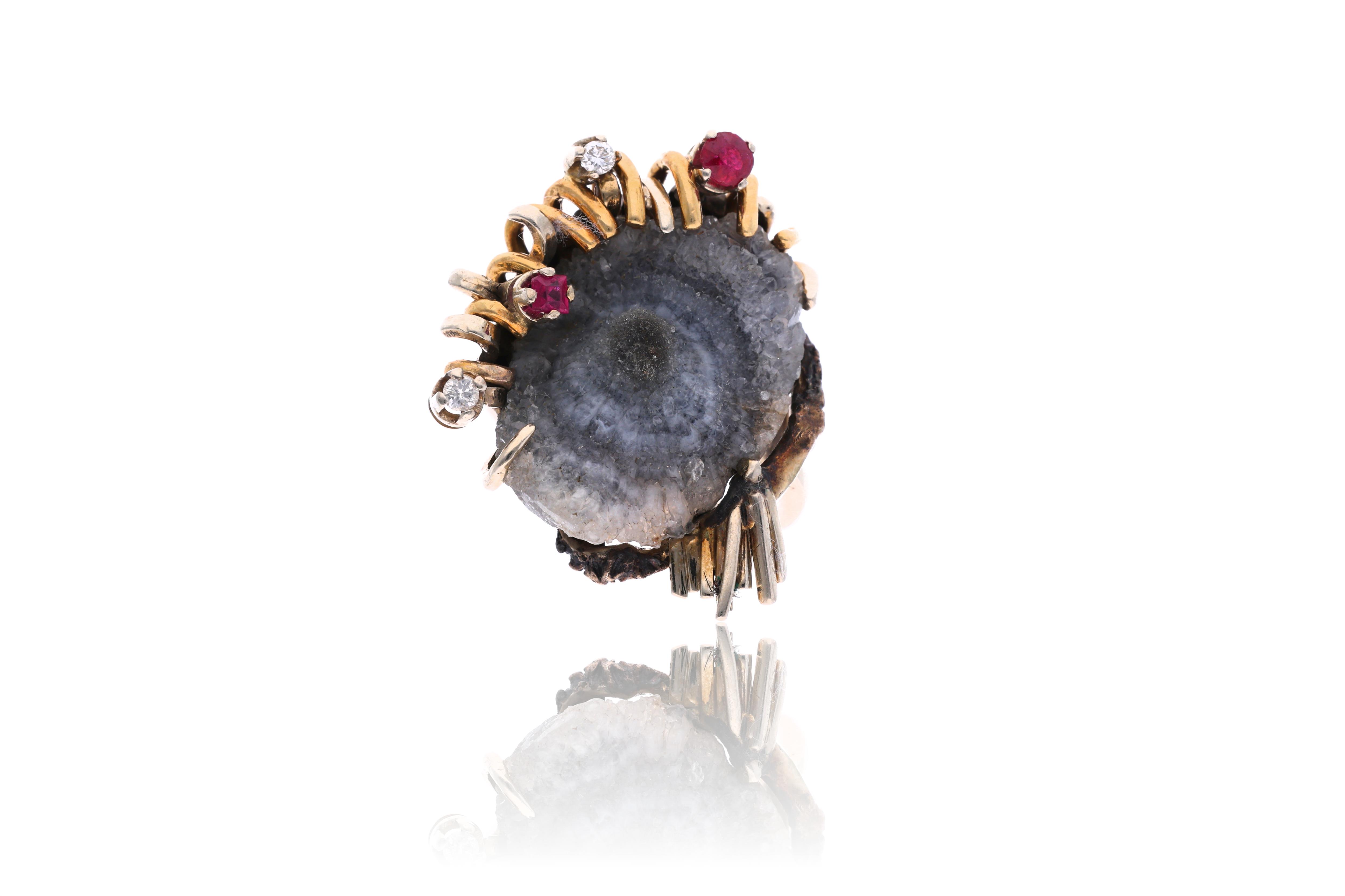 Anello con diamanti, rubini e minerale - Asta Preziosi