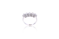 Anello con diamanti e pietra - Asta Preziosi Anello con diamanti e pietra - Asta Preziosi