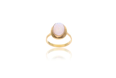 Anello con opale nobile - Asta Preziosi