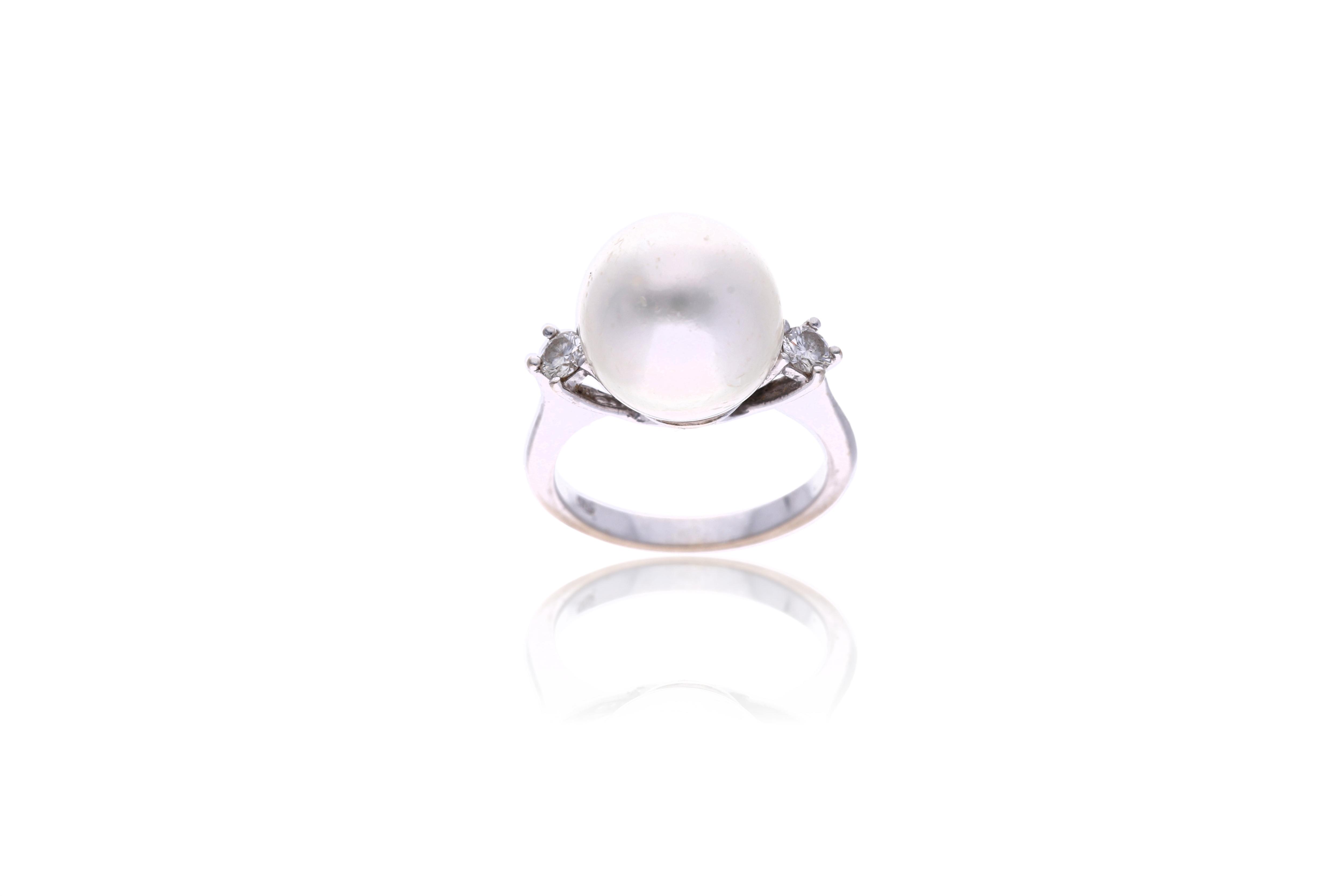 Anello con diamanti e perla - Asta Preziosi