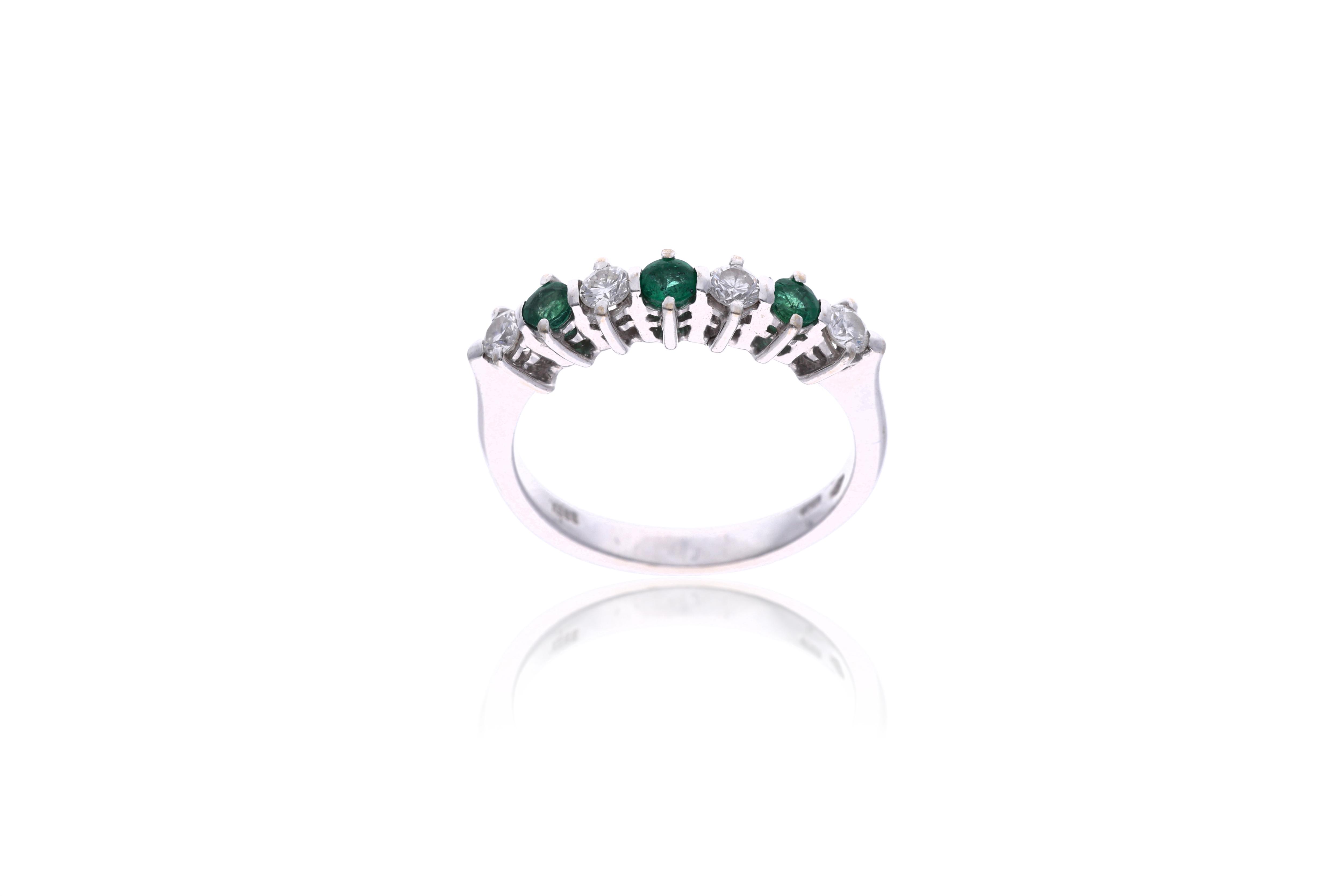 Anello con diamanti e smeraldi - Asta Preziosi