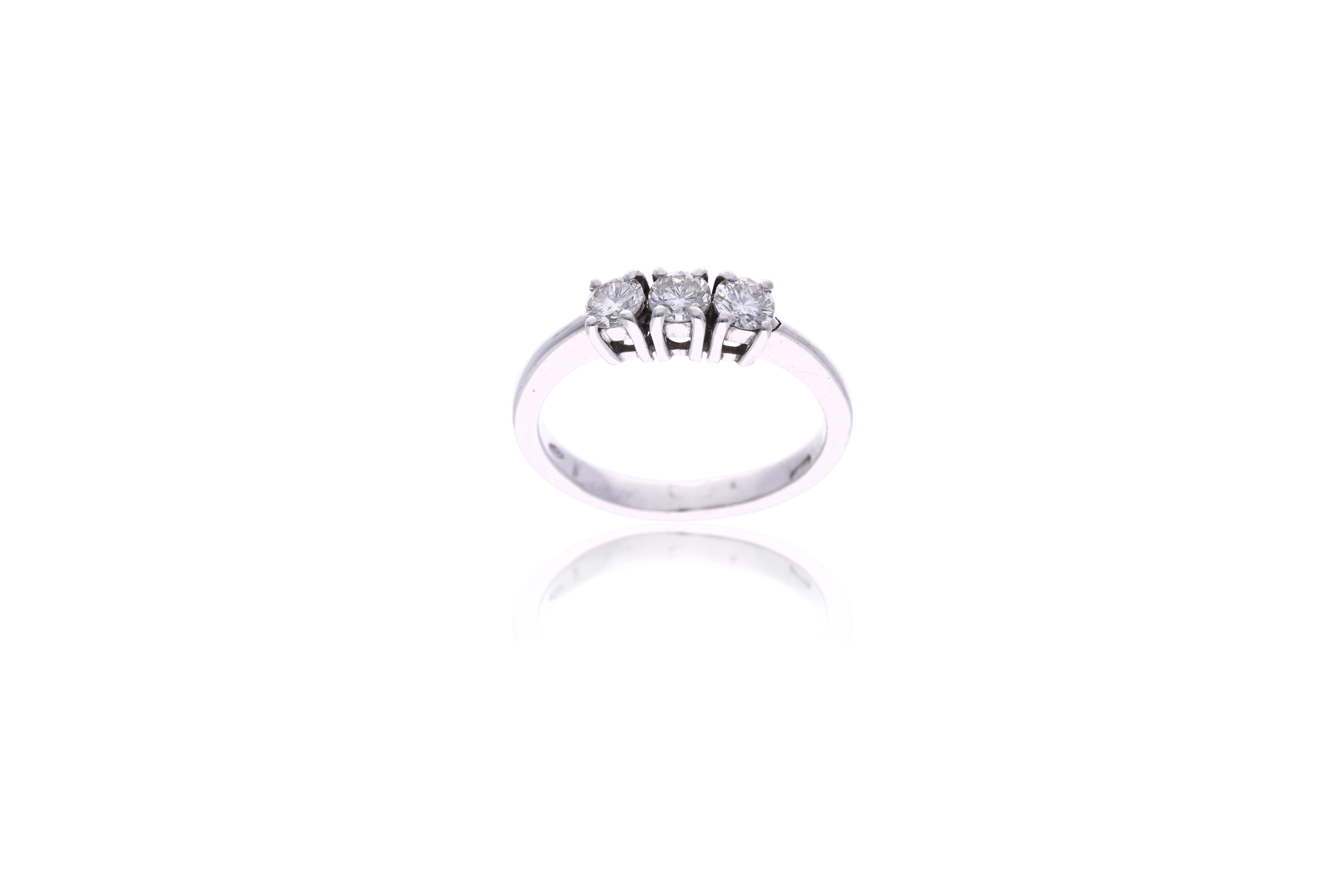 Anello trilogy con diamanti - Asta Preziosi