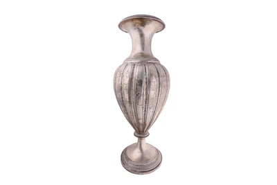 Vaso in argento 800 - Asta Tesoro Vaso in argento 800 - Asta Tesoro