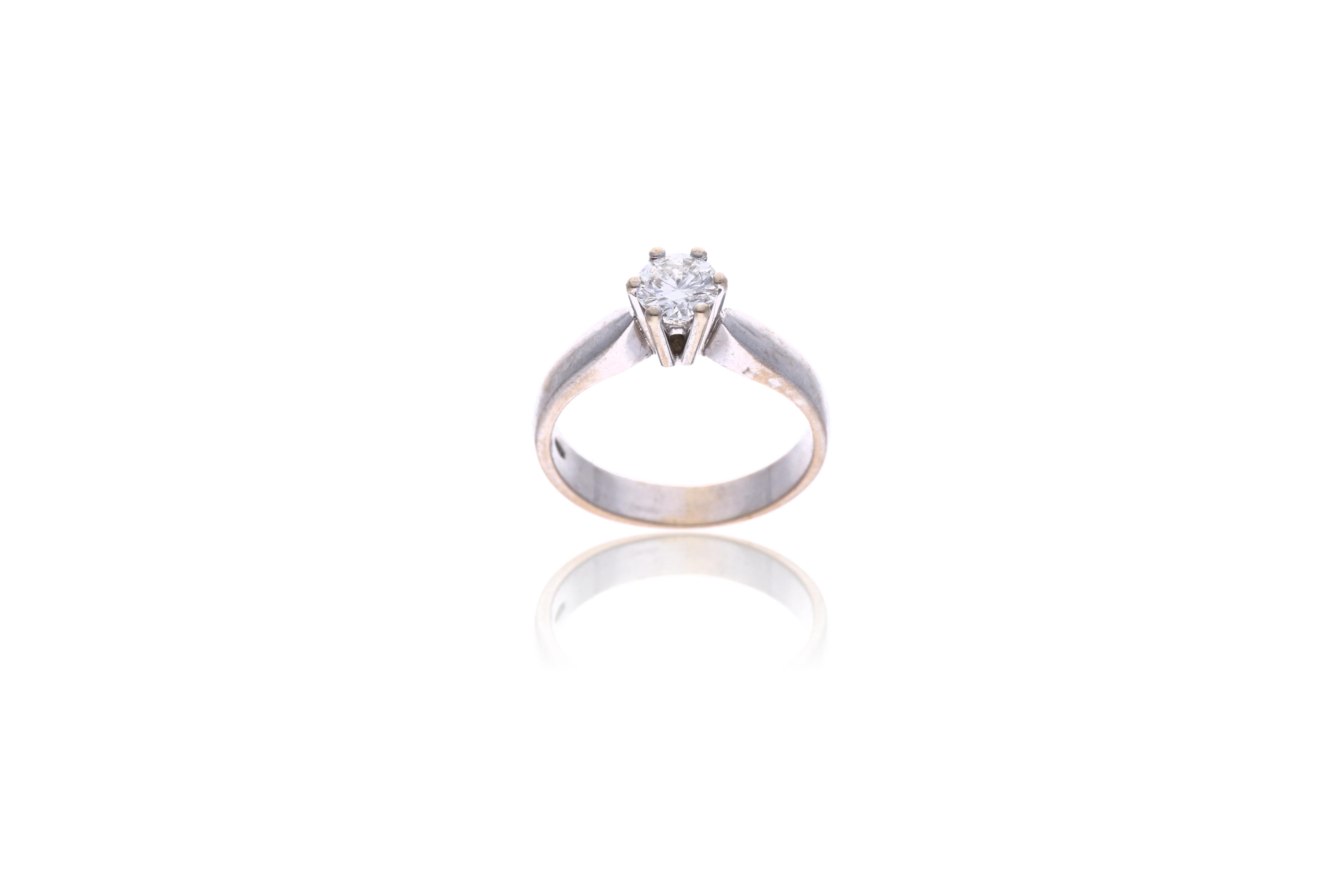 Anello con diamante - Asta Tesoro