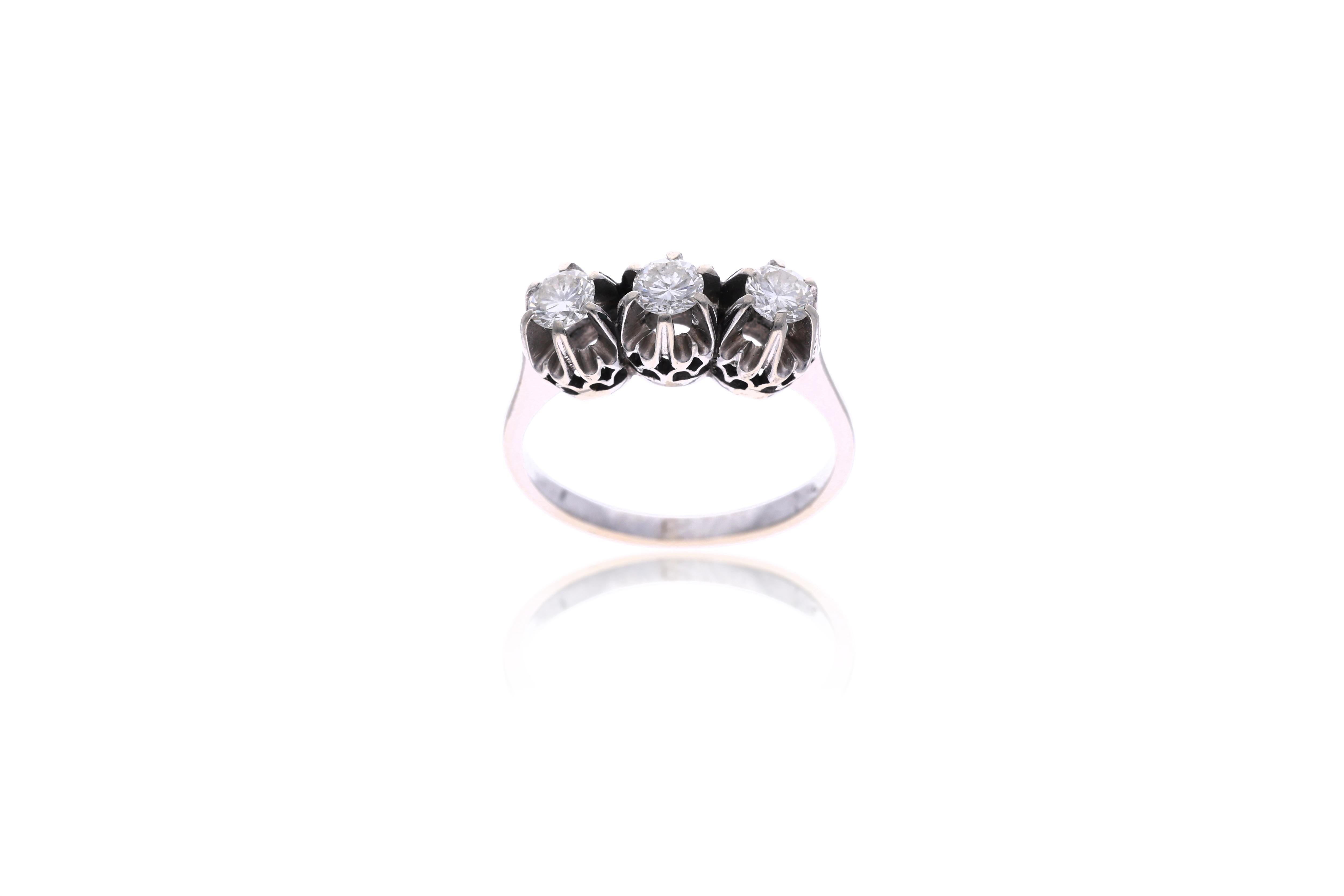 Anello con diamanti - Asta Tesoro