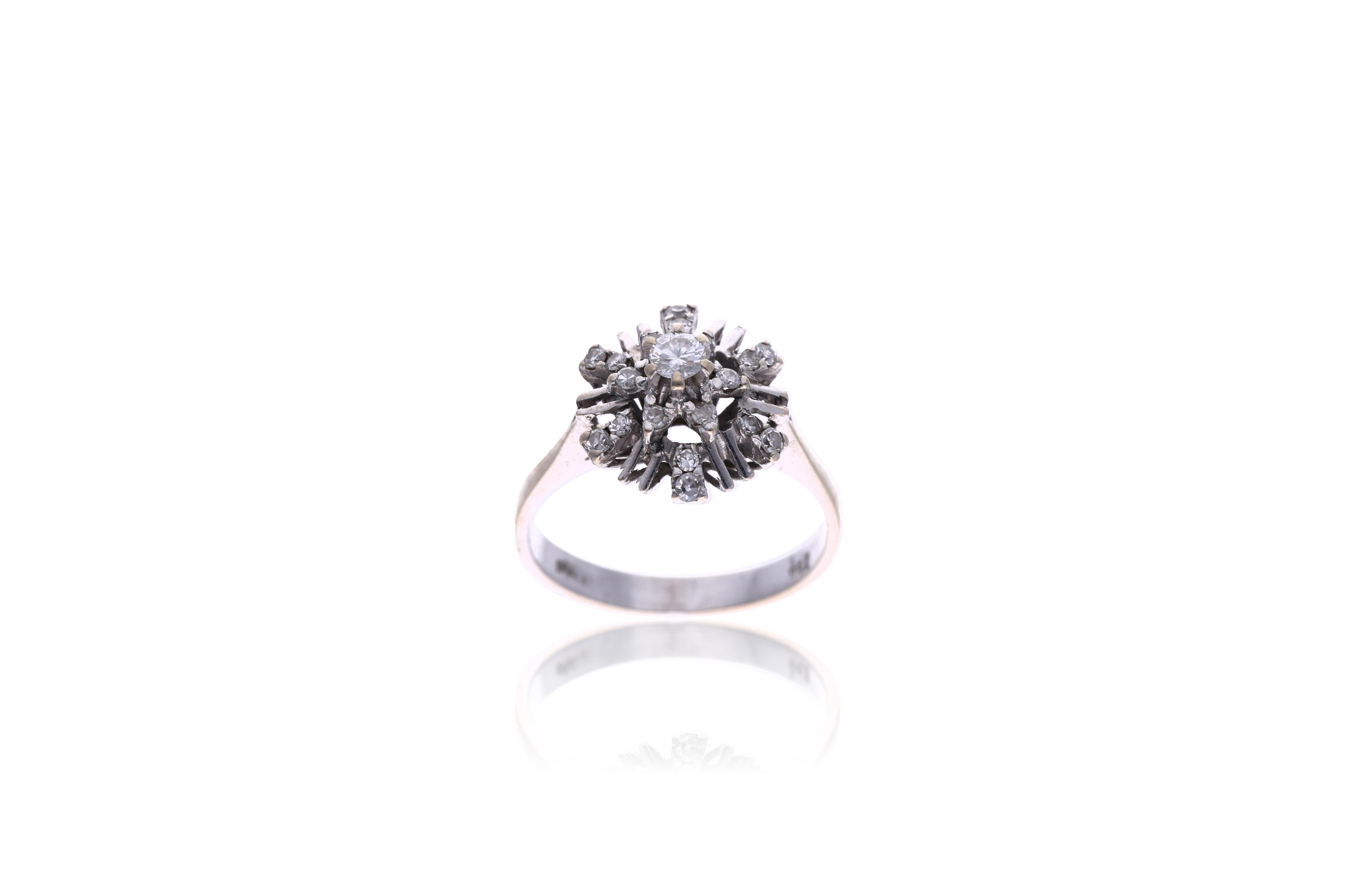 Anello con diamanti - Asta Tesoro