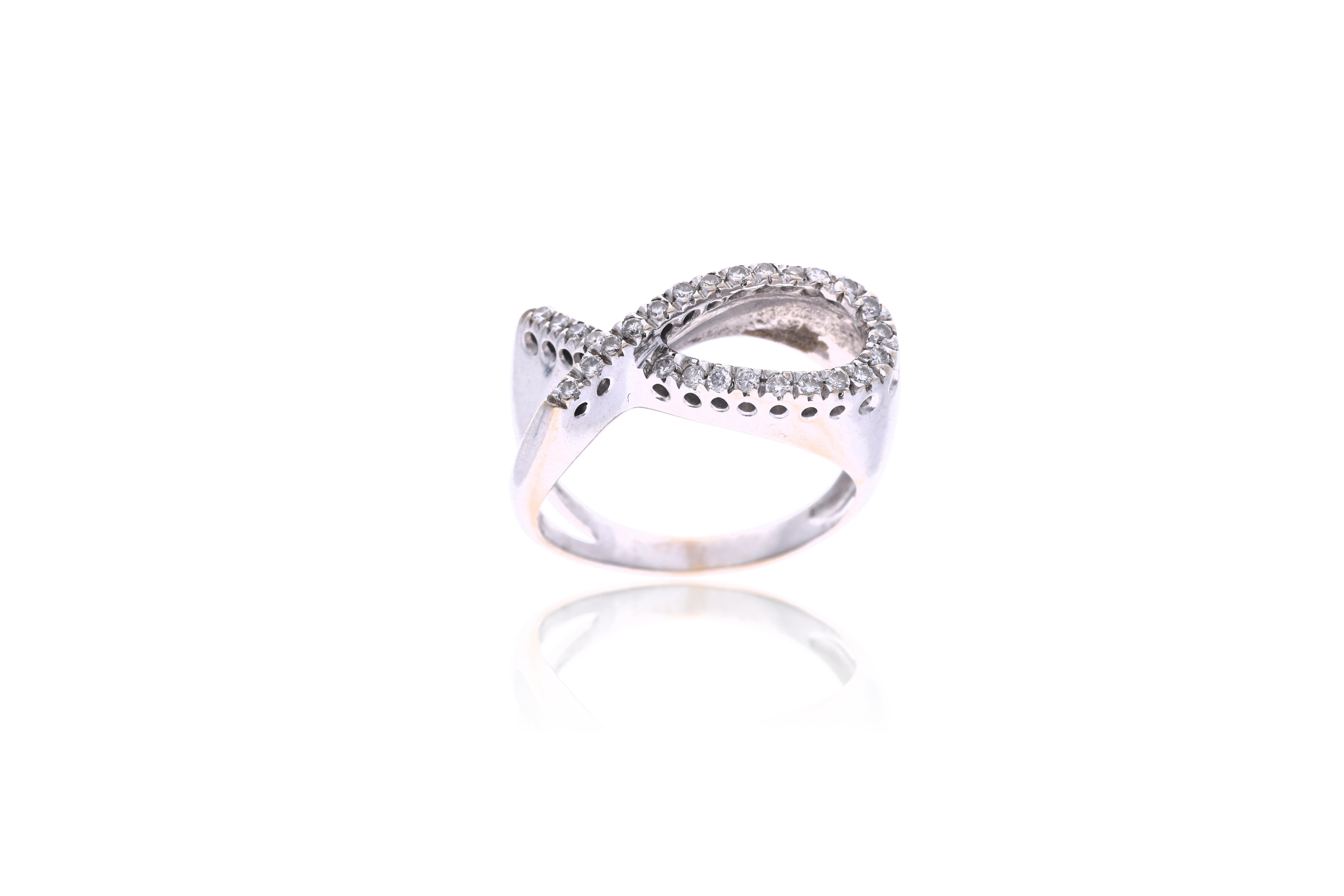 Anello con diamanti - Asta Tesoro