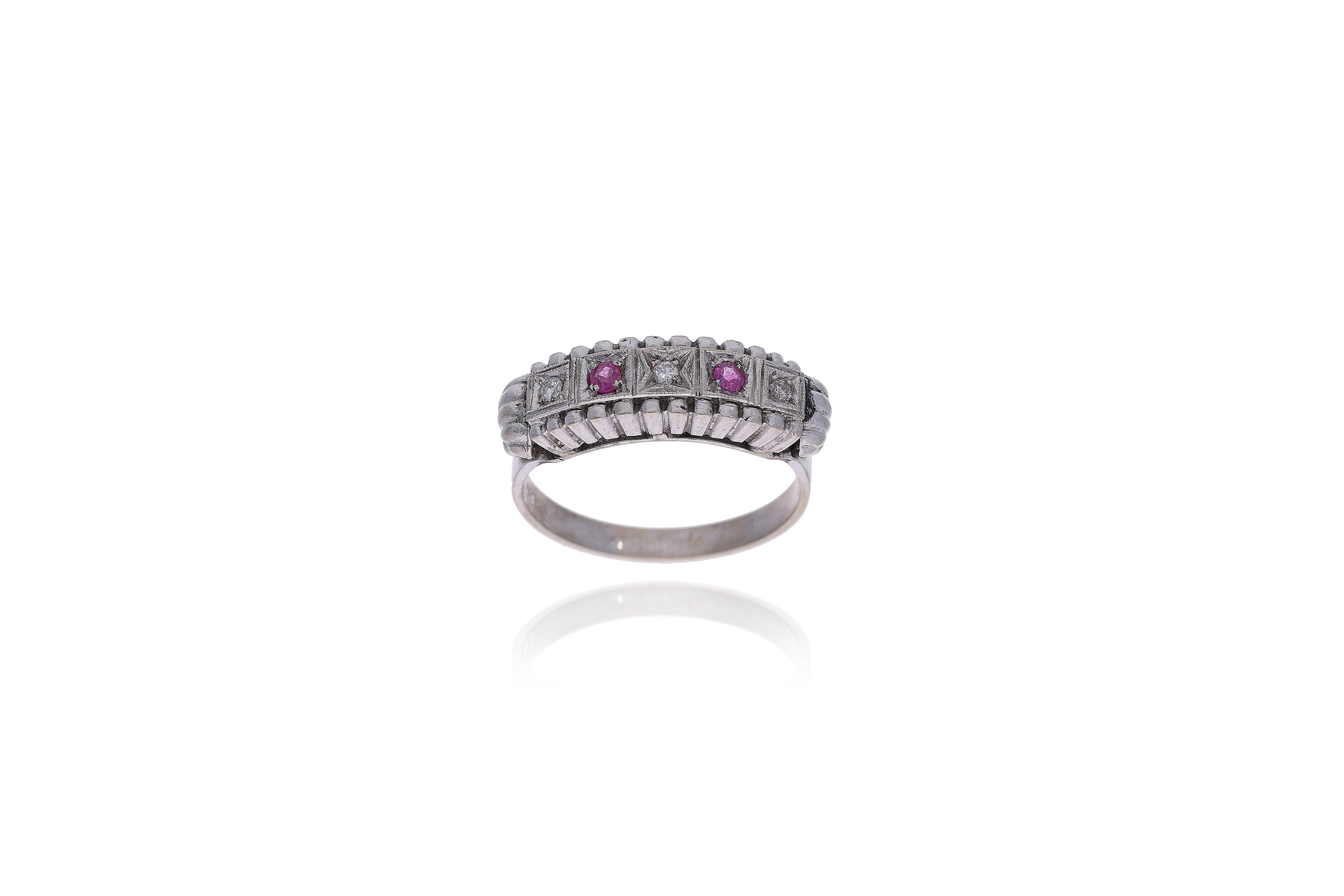 Anello con diamanti - Asta Tesoro