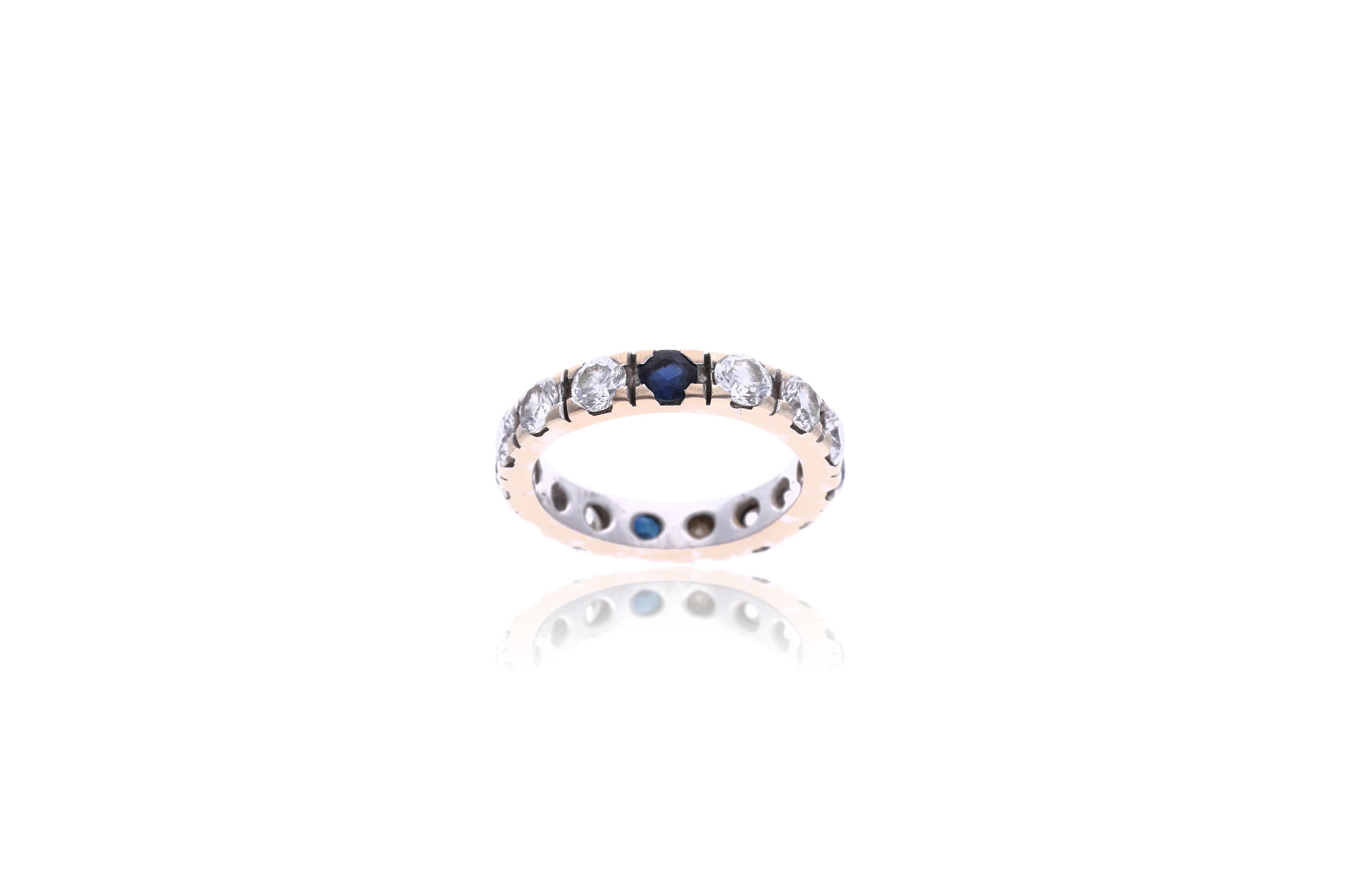 Anello con zaffiri e diamanti - Asta Tesoro