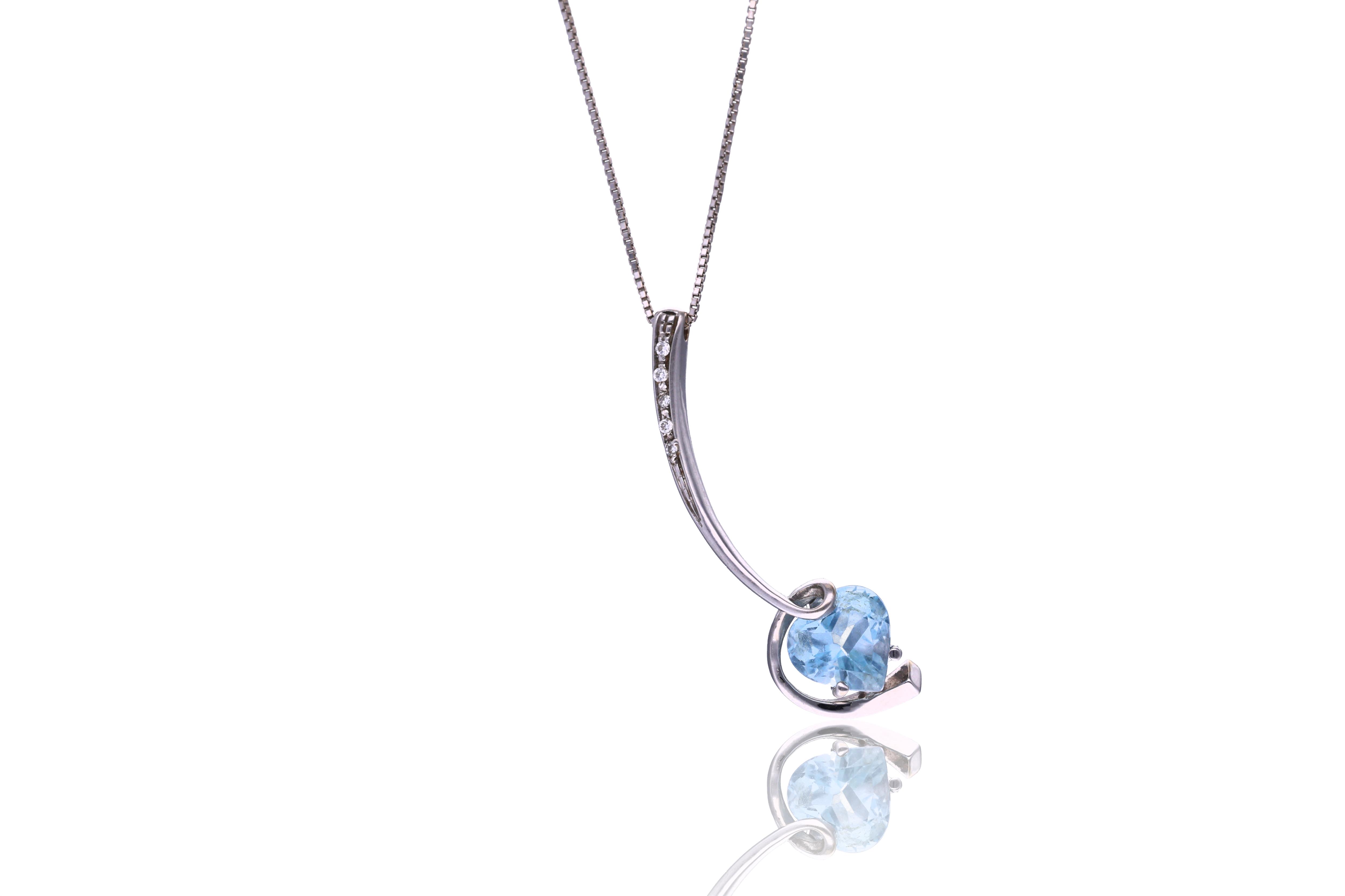 Collana e pendente con diamanti e pietra - Asta Tesoro