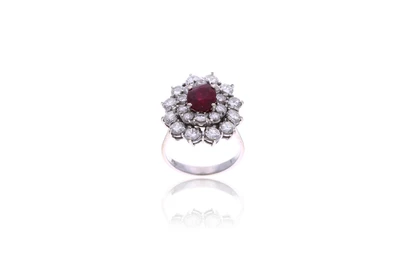 Anello con diamanti e pietra - Asta Preziosi Anello con diamanti e pietra - Asta Preziosi