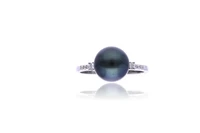 Anello con diamanti e perla Tahiti - Asta Preziosi