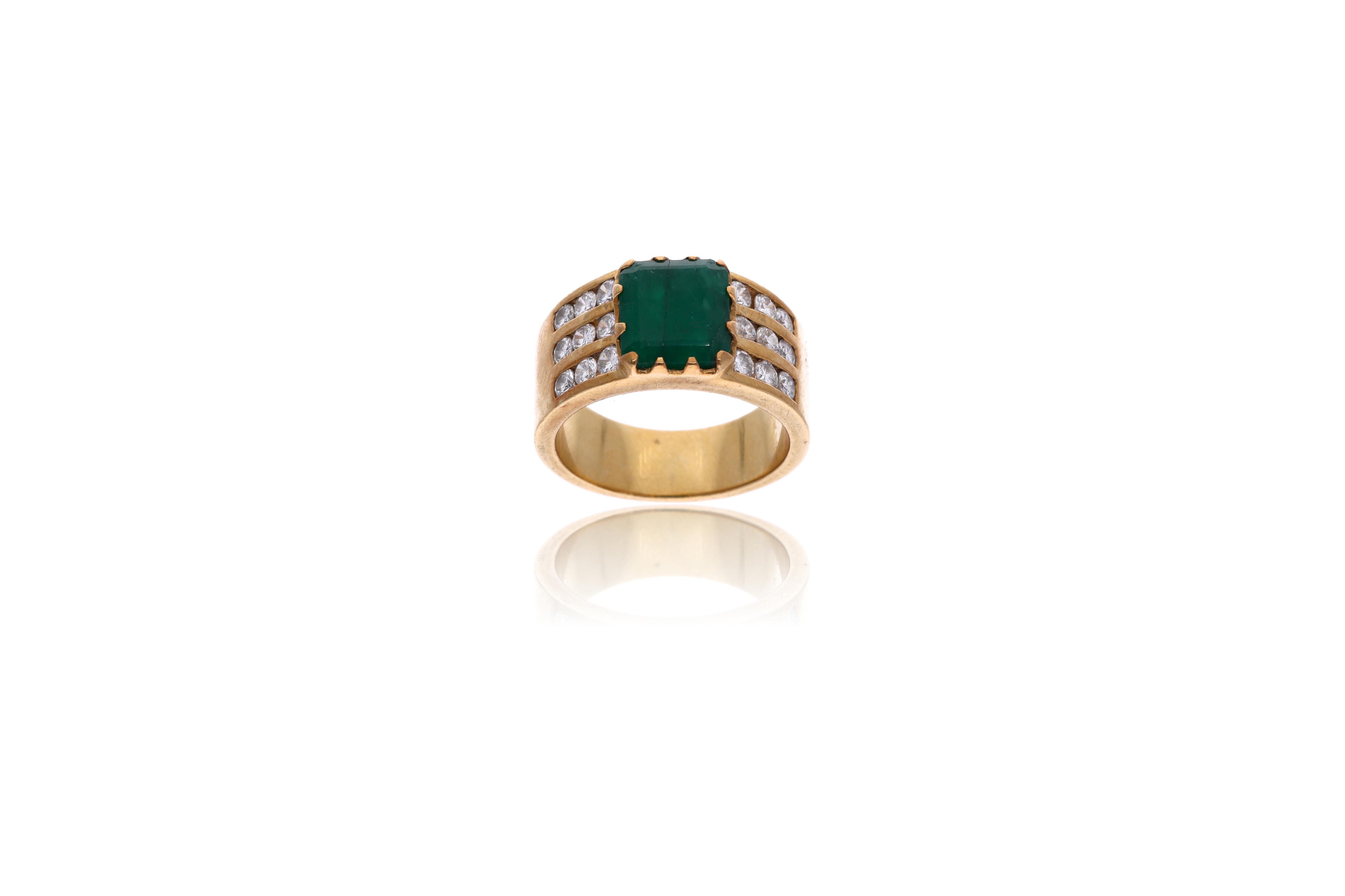 Anello con diamanti e pietra - Asta Preziosi