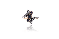 Anello con diamanti e zaffiri - Asta Preziosi Anello con diamanti e zaffiri - Asta Preziosi