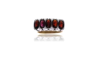 Anello con granati - Asta Preziosi Anello con granati - Asta Preziosi