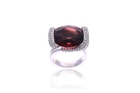 Anello con rubellite e diamanti in oro - Asta Preziosi Anello con rubellite e diamanti in oro - Asta Preziosi