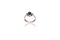 Anello con zaffiro e diamanti - Asta Preziosi Anello con zaffiro e diamanti - Asta Preziosi