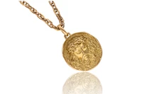 Collana con ciondolo in oro - Asta Preziosi