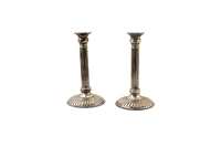 Coppia di candelieri in argento - Asta Preziosi Coppia di candelieri in argento - Asta Preziosi
