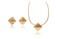 Demi-parure : Collana e paio di orecchini in oro - Asta Preziosi Demi-parure : Collana e paio di orecchini in oro - Asta Preziosi